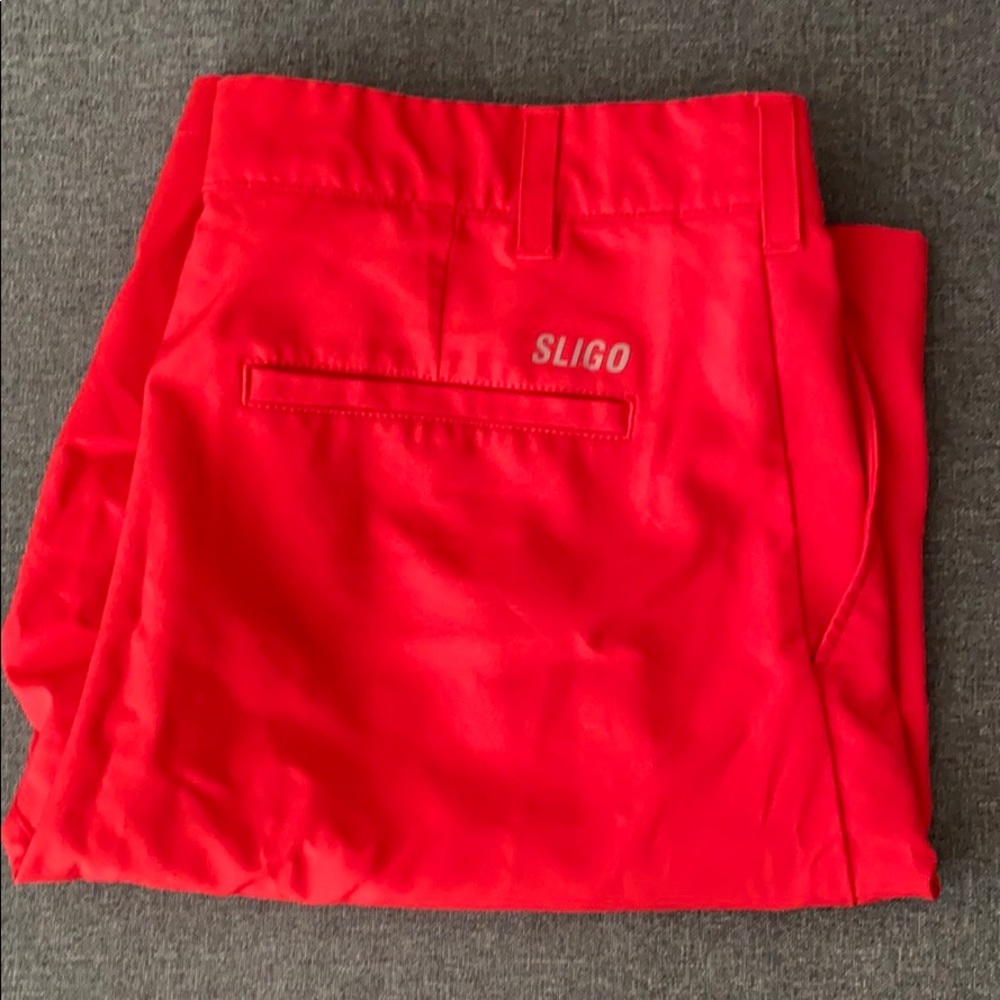 Men’s golf shorts